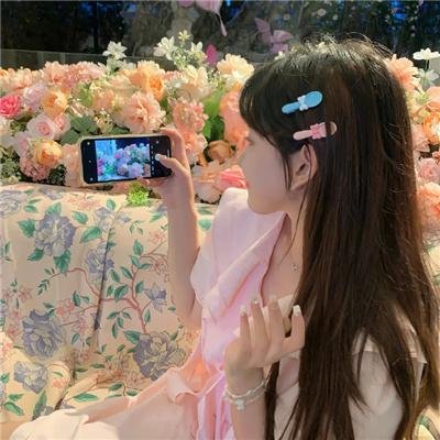 然后我们跳了舞